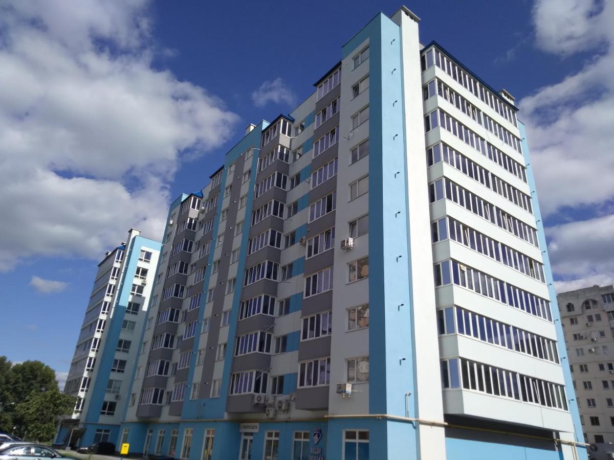Стильна квартира в новому будинку, поряд центр та р. Дніпро Черкассы Экстерьер фото